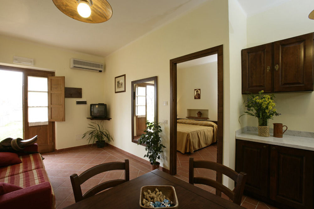 Antico Casale Guest House Sarzana Exterior photo